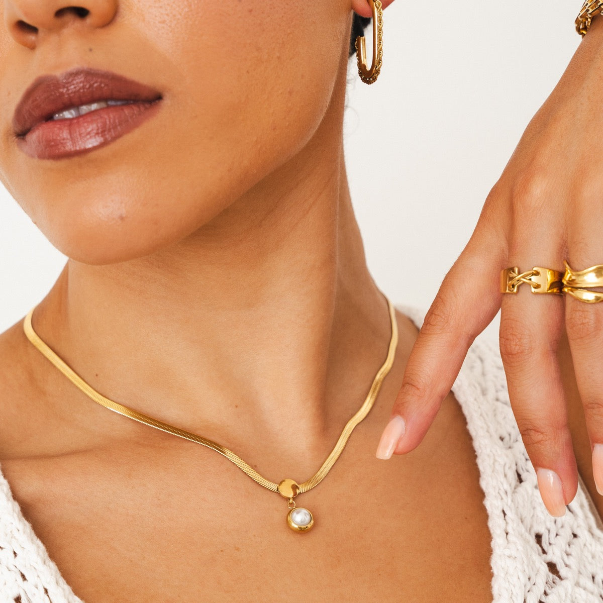 Pearl Pendant Snake Chain Necklace