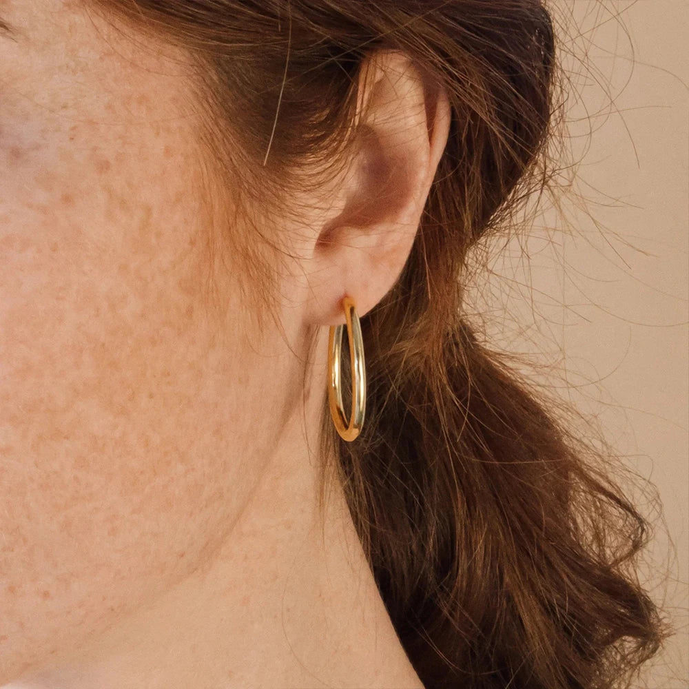 Cerys™ Medium Hoop Earrings