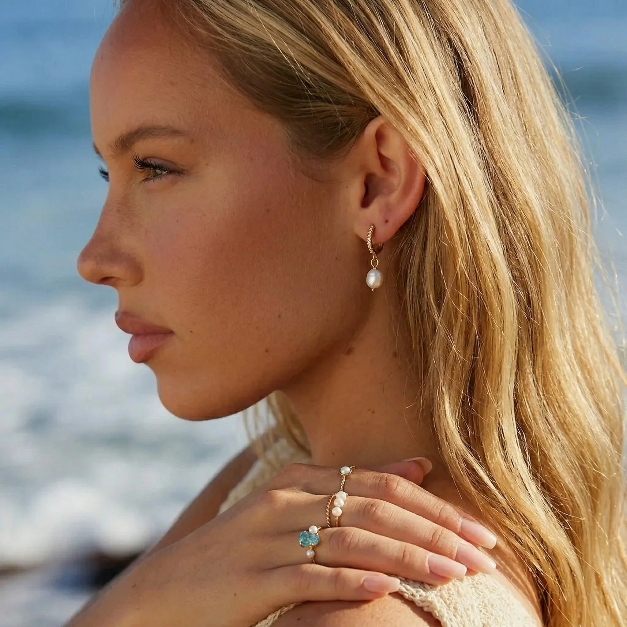 Sara Pearl Earrings